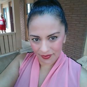 Meet your Posher, Leticia